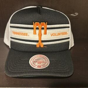 Tennessee Vols -power T- NWT Mitchell‎ & Ness -Orange & Black Snapback Hat  (25)